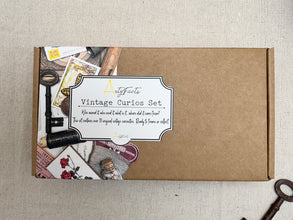 Mystery Box of Curios (medium)